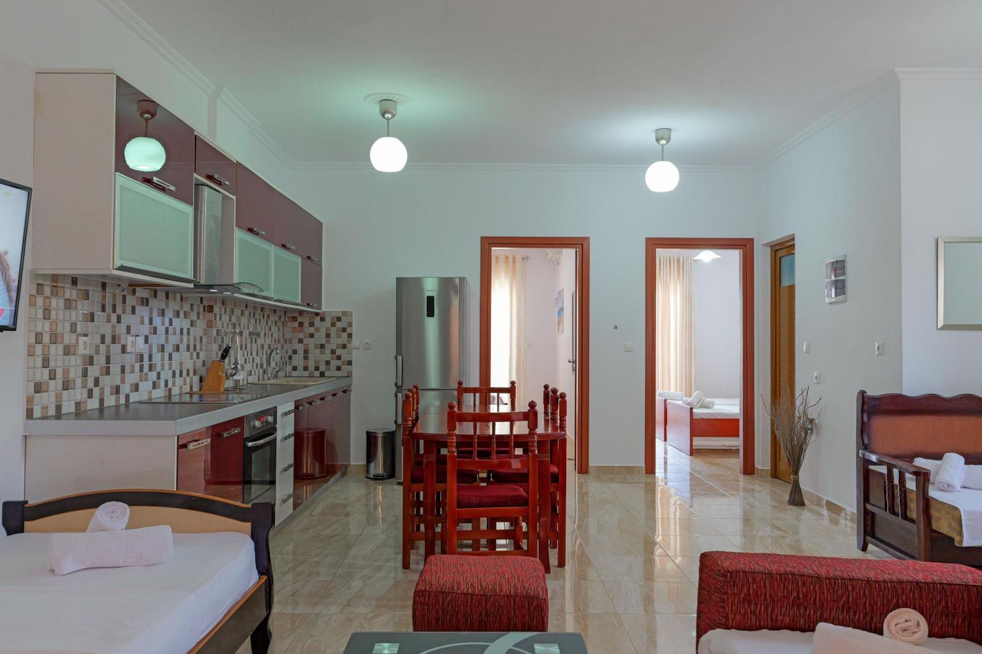 Guesthouse Moonlight Downtown Ксамил Экстерьер фото
