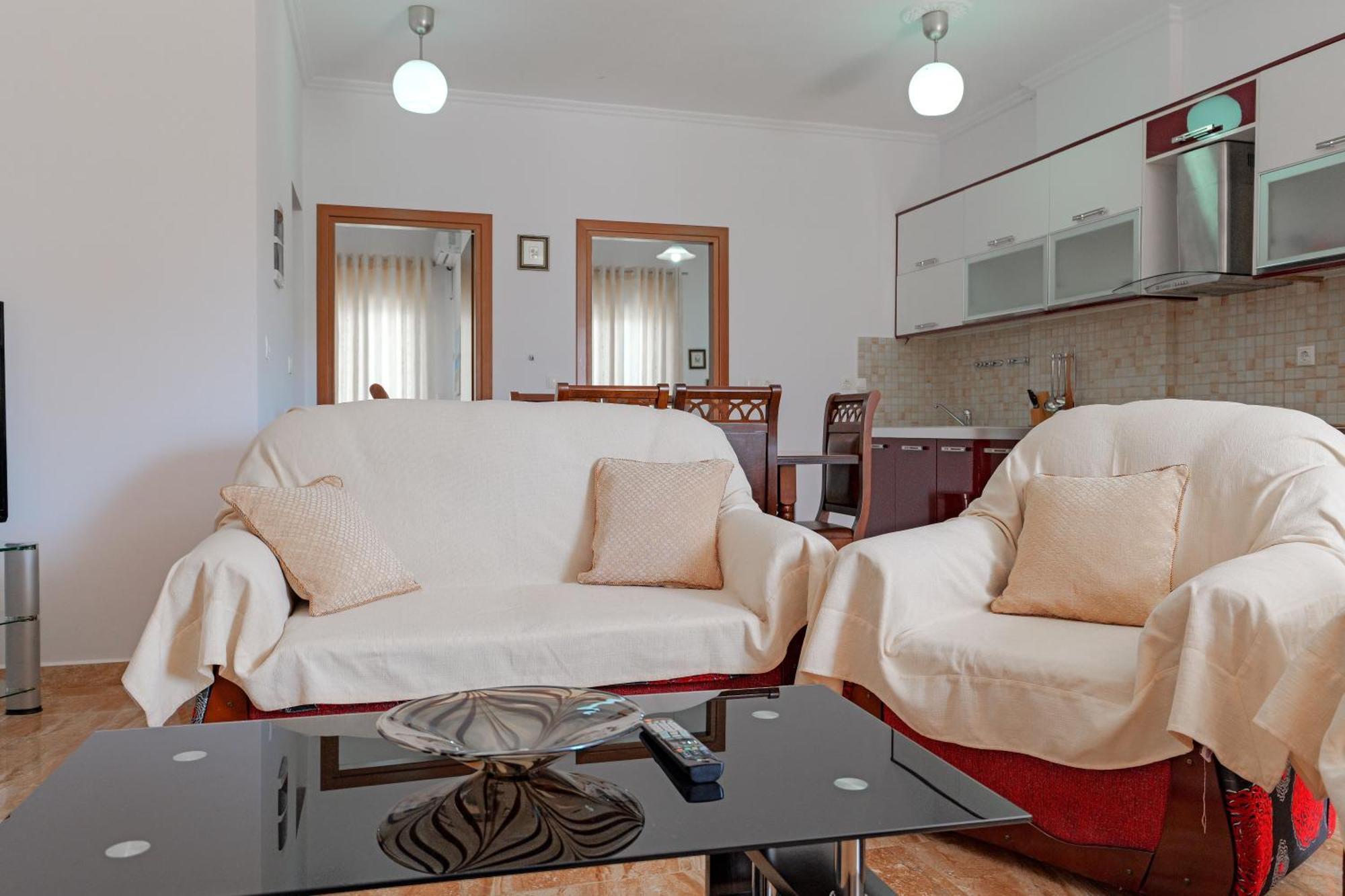 Guesthouse Moonlight Downtown Ксамил Экстерьер фото